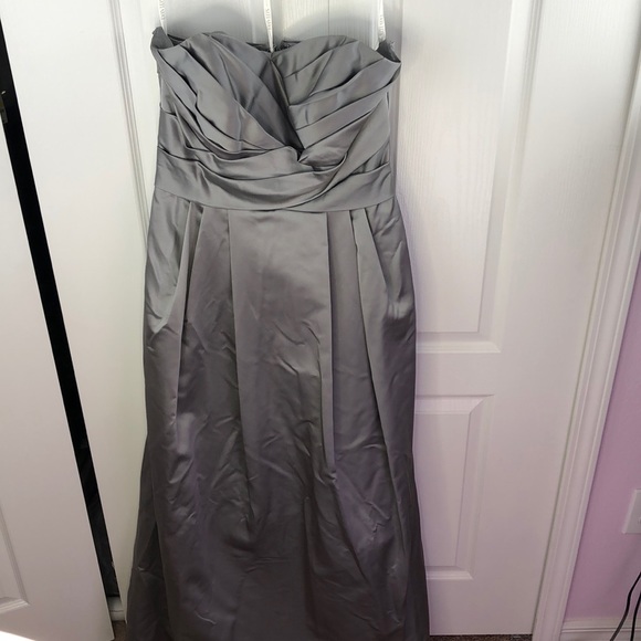 Strapless Sweetheart Ballgown - Picture 3 of 6
